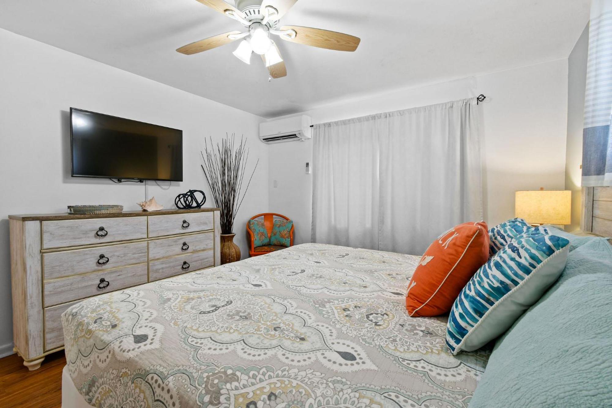 Sunshine Shores Boutique Apartments 팜비치쇼어 외부 사진